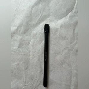 ADDICTION Eye Shadow Brush D 02 ( Discontinued Color)